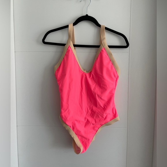 Pink Lily bathing suit size medium, brand new never worn! - Picture 1 of 3